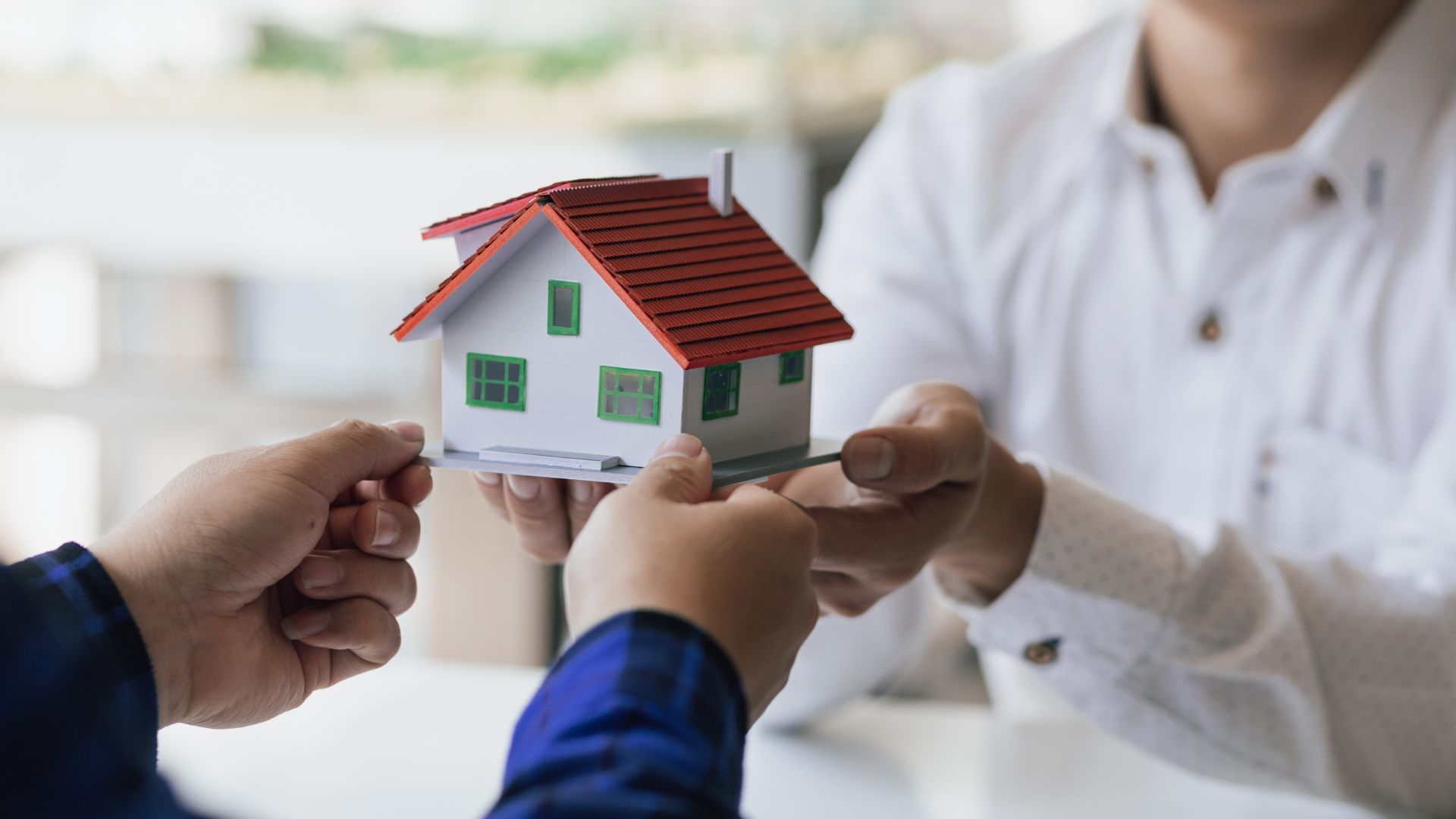 「実家の話」、切り出せないあなたへ。親と円満に話し合うための３つの準備